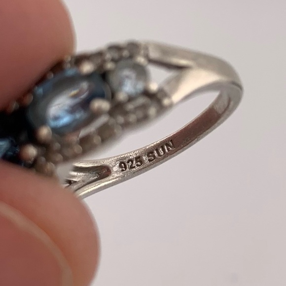 GRADUATED BLUE TOPAZ STERLING SILVER 925 SUNRING RHINESTONE ACCENTS VTG SIZE 6.5 - Picture 5 of 12